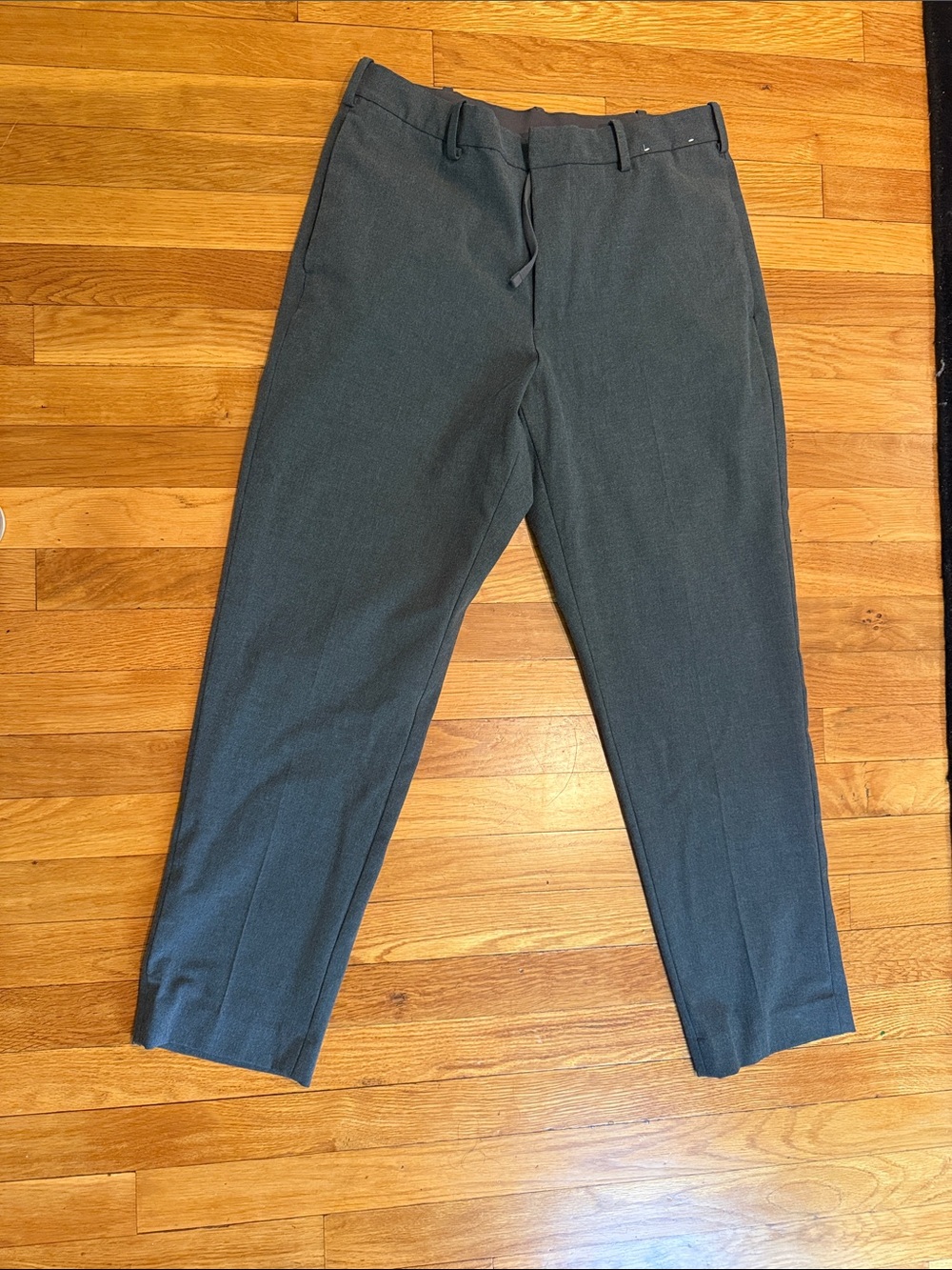 Men's Tailored Tapered Dress Pants uni qlo -gray